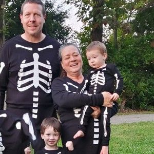 Meet your Posher, Debbie